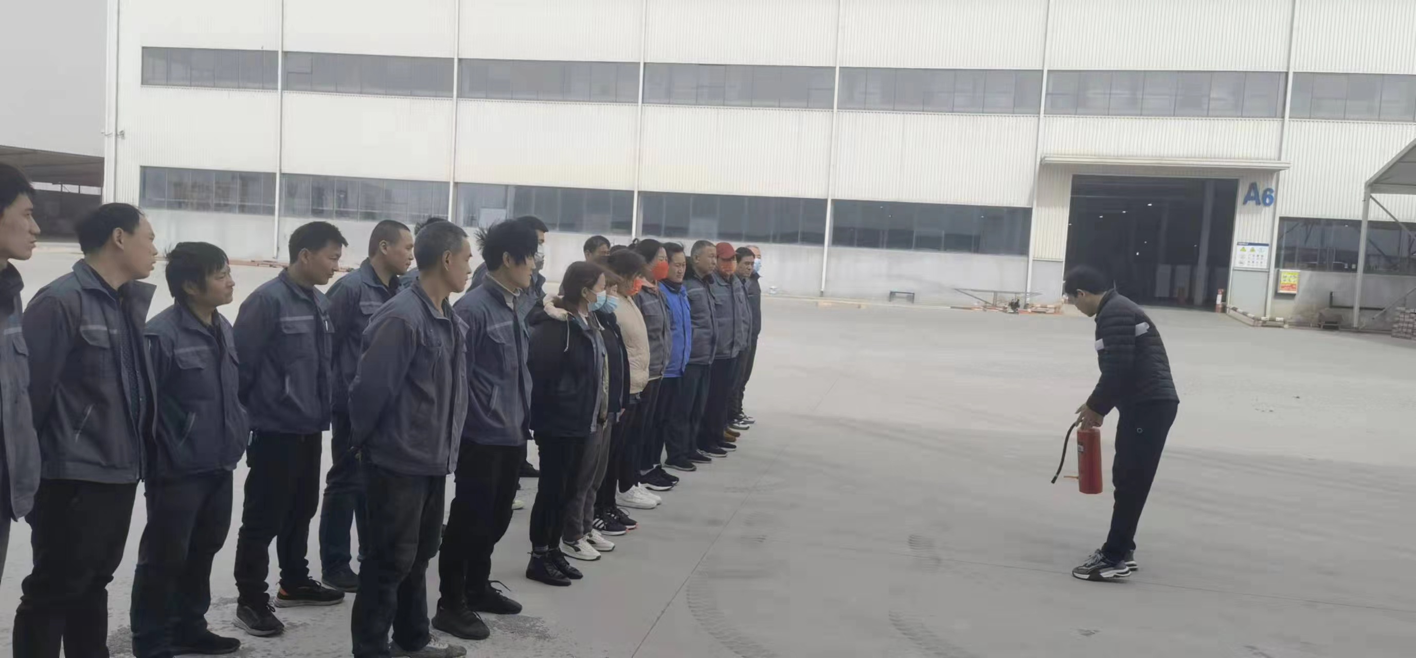 開展消防演練，提升員工應(yīng)急能力(圖2)